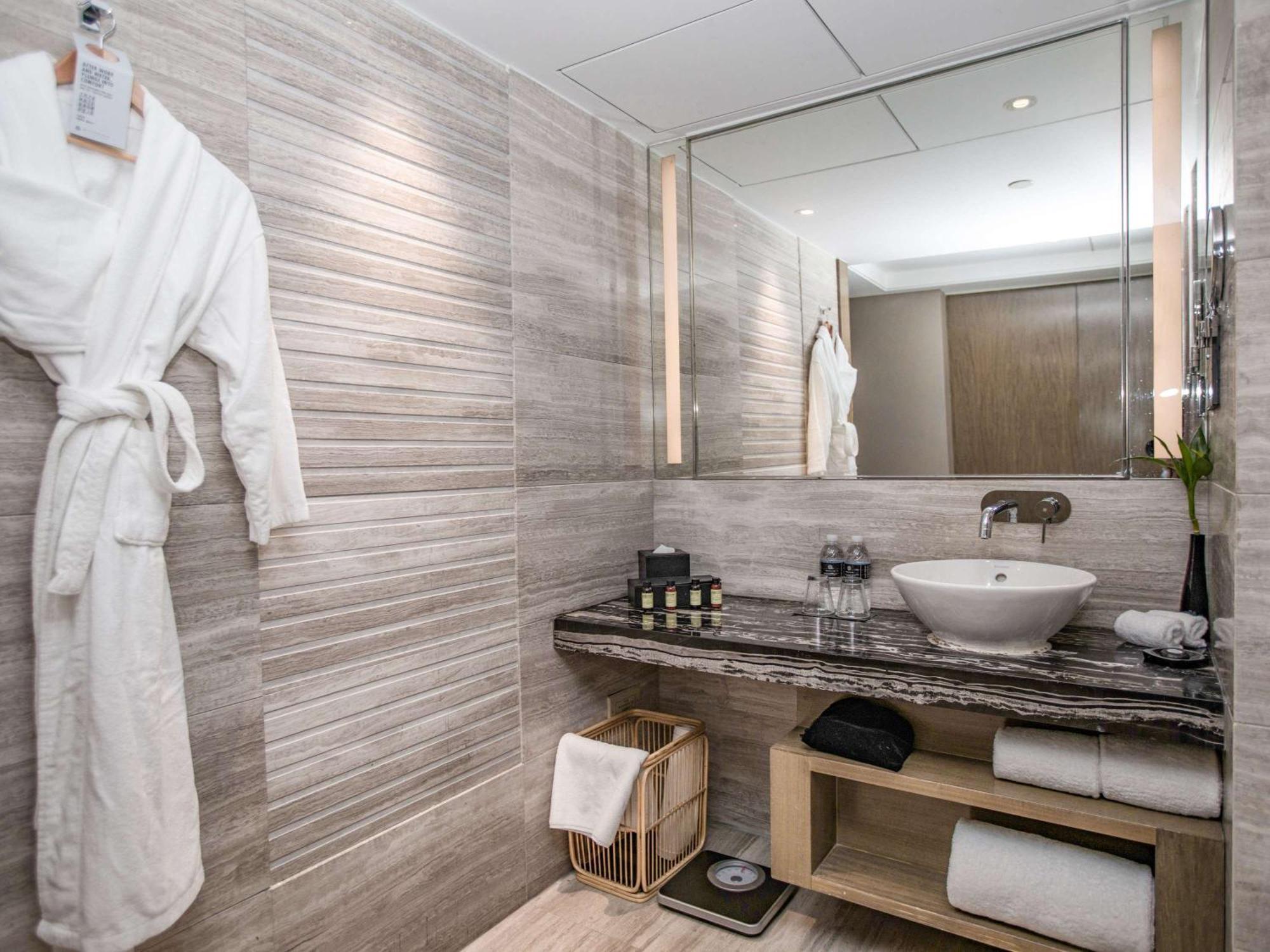 Отель Pullman Jingan 5*