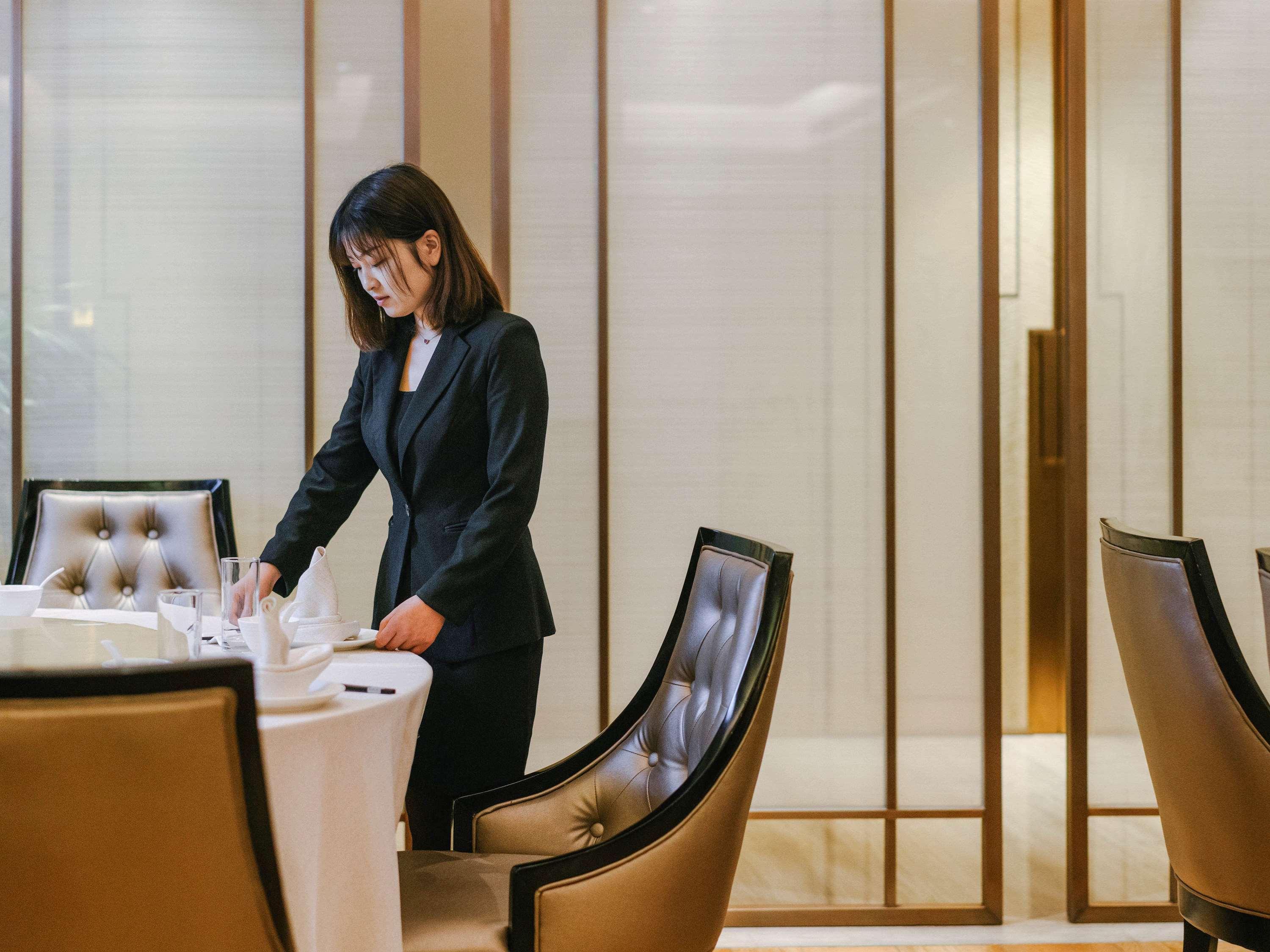 酒店 Pullman Jingan 5*